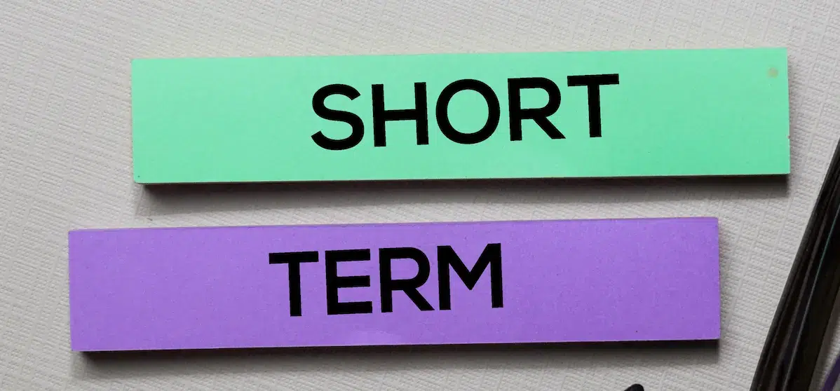 A green and purple note saying short term