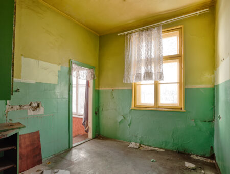 An abandoned house
